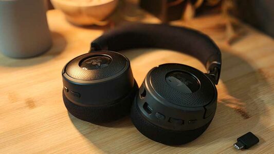 recensione gamesource delle cuffie da gaming razer kraken v4